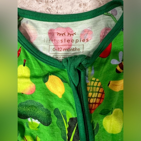 EUC Little Sleepies Once Upon A Farm Fruits and Veggies Zippy 6-12 months - Picture 2 of 4